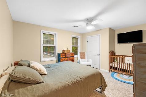 6342 Manchester Road New Franklin OH 44216