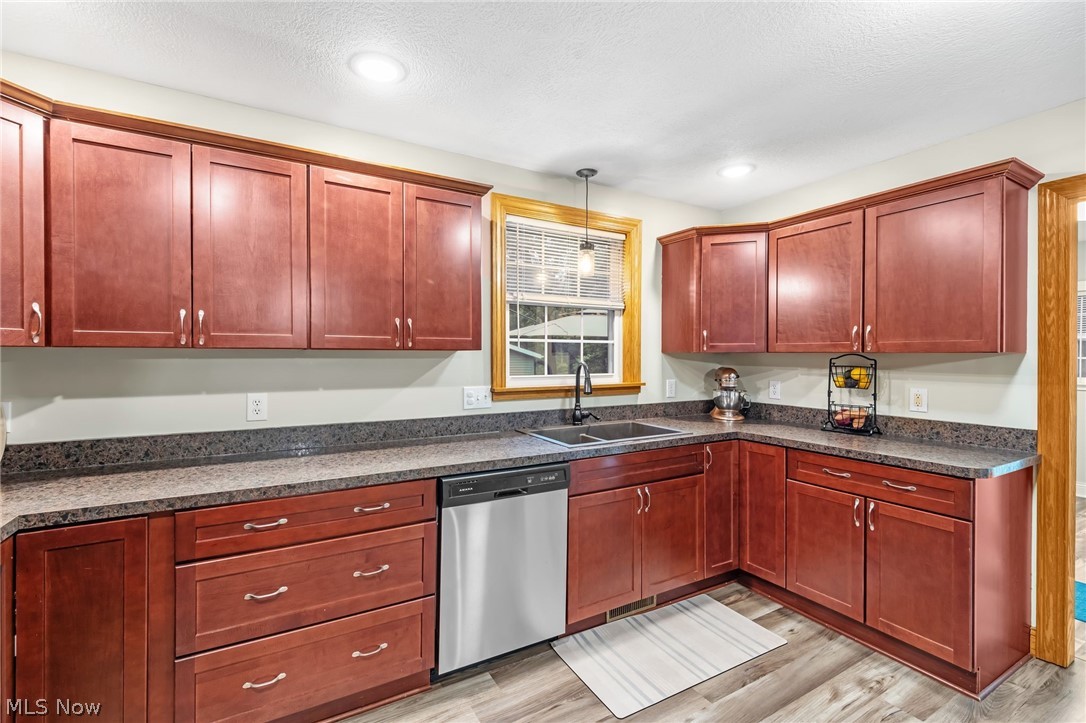 6342 Manchester Road New Franklin OH 44216