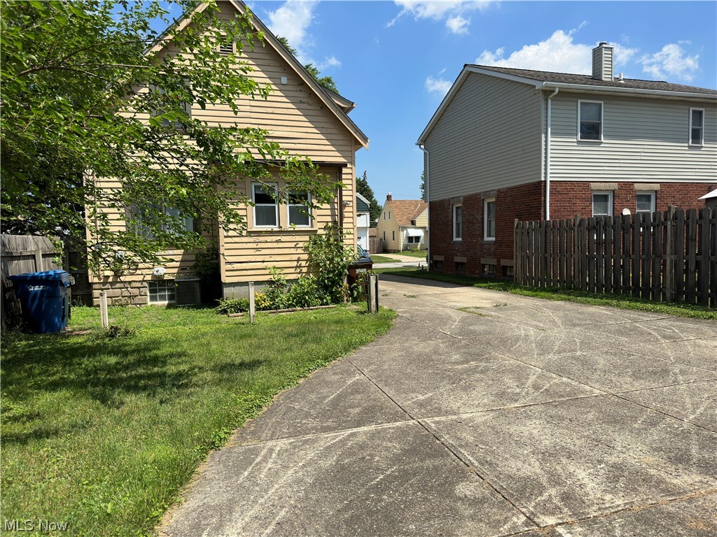 4003 Yorkshire Avenue Parma OH 44134