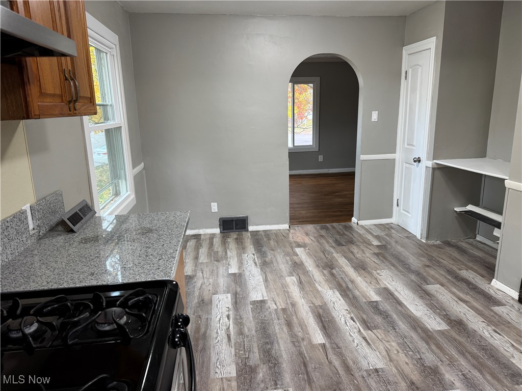 1574 East Avenue Akron OH 44314