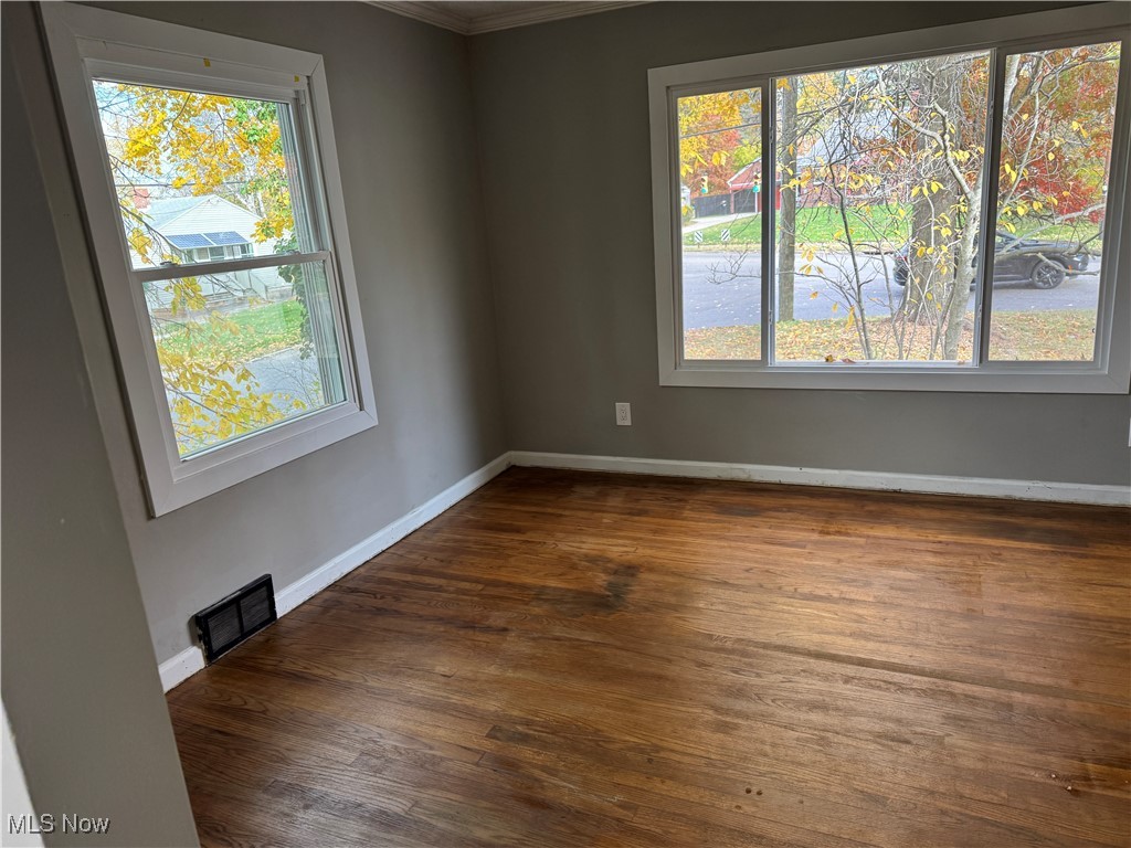 1574 East Avenue Akron OH 44314