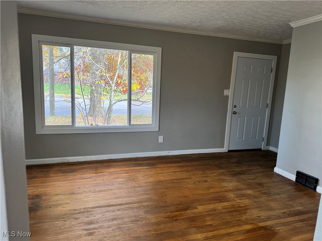 1574 East Avenue Akron OH 44314