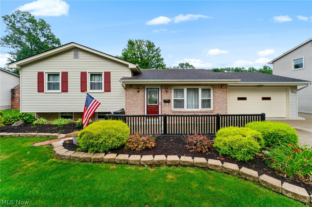 1827 Brockton Drive Austintown OH 44511