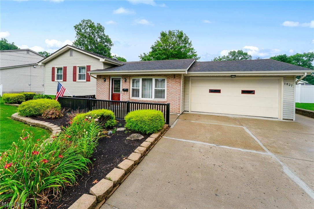 1827 Brockton Drive Austintown OH 44511