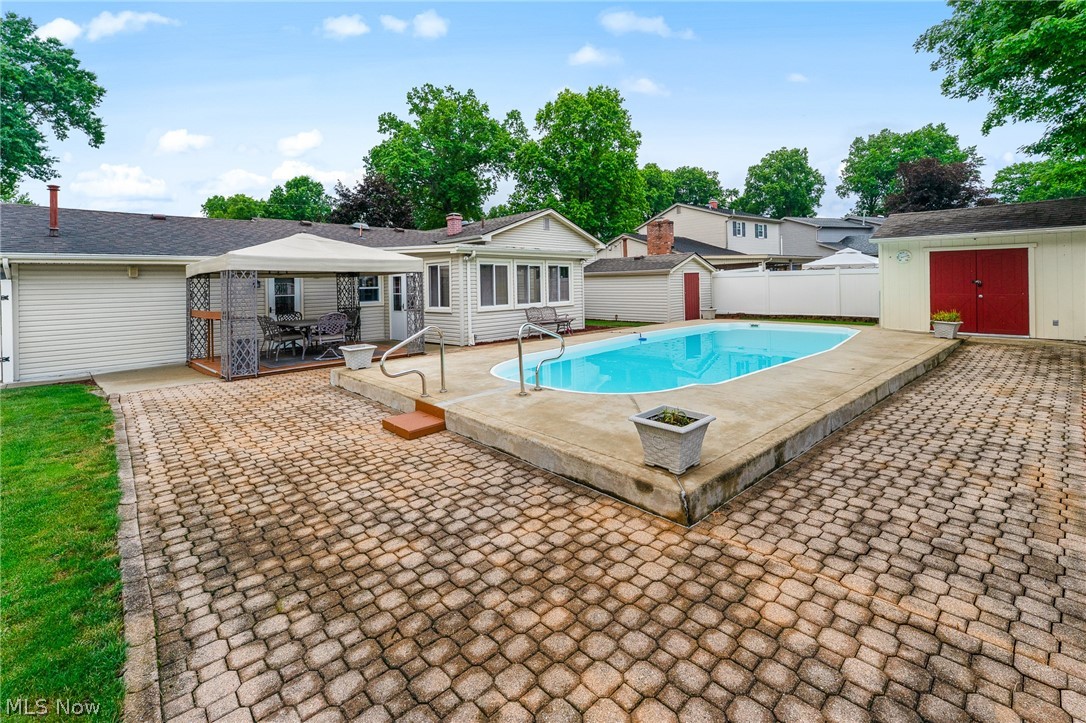 1827 Brockton Drive Austintown OH 44511
