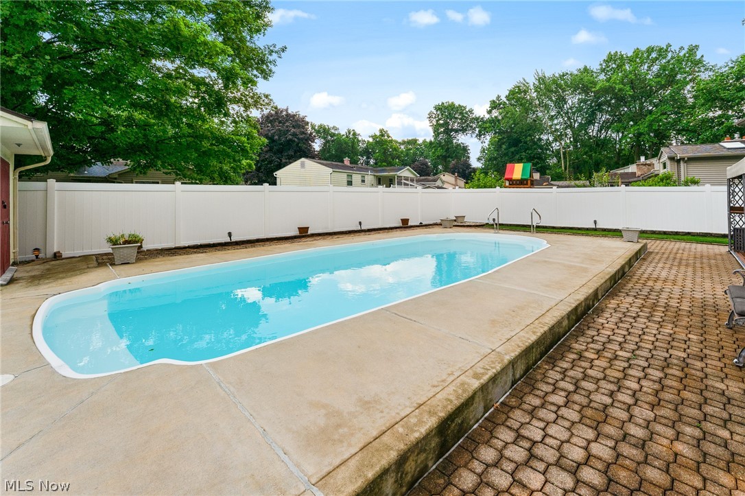 1827 Brockton Drive Austintown OH 44511