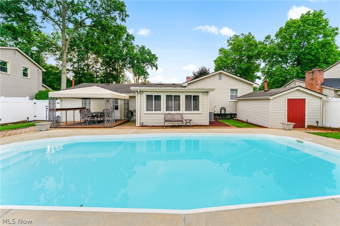 1827 Brockton Drive Austintown OH 44511