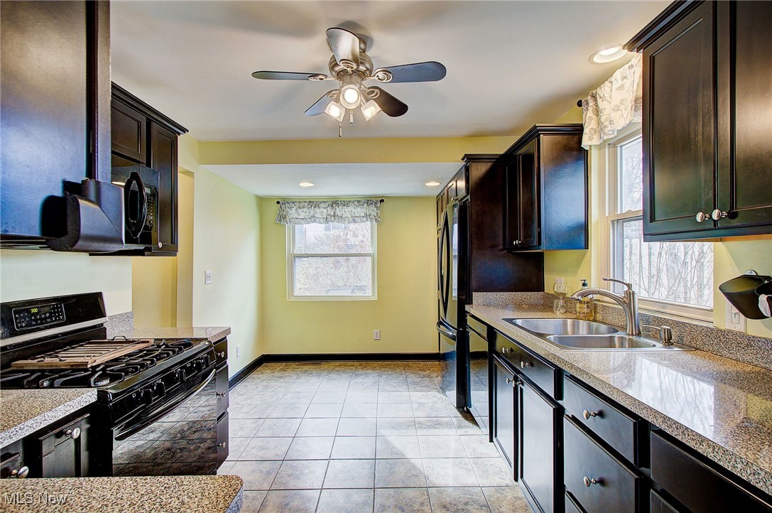 572 Aqueduct Street Akron OH 44303