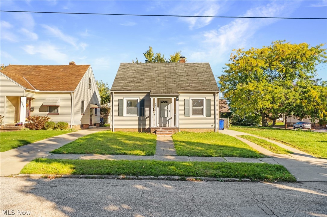 12204 Wayland Avenue Cleveland OH 44111