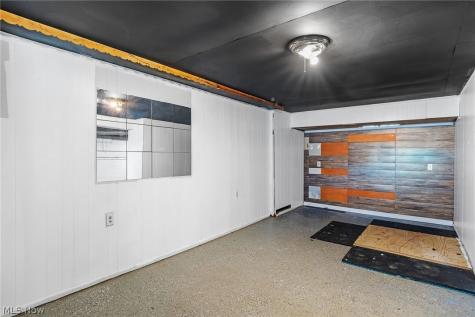 12204 Wayland Avenue Cleveland OH 44111