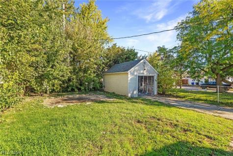 12204 Wayland Avenue Cleveland OH 44111
