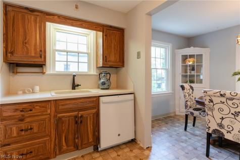 1592 Laclede Road South Euclid OH 44121