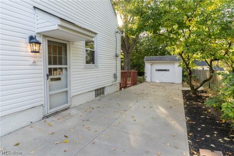 1592 Laclede Road South Euclid OH 44121