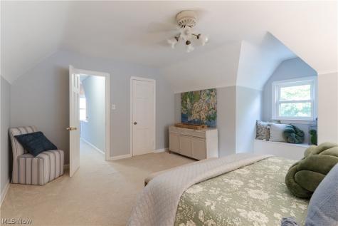 1592 Laclede Road South Euclid OH 44121