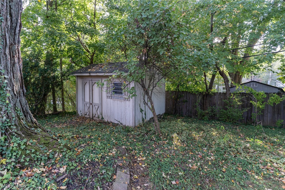1592 Laclede Road South Euclid OH 44121