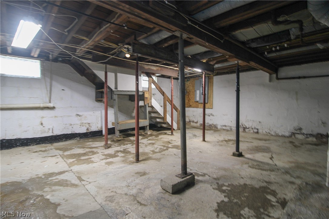 4428 State Route 7 Burghill OH 44404