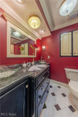 1115 Canyon View Road Sagamore Hills OH 44067