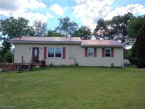 3801 Beck Avenue Louisville OH 44641