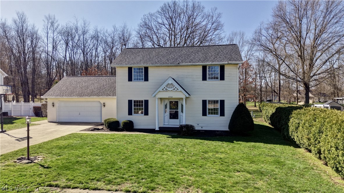 1712 Rolland Avenue NE New Philadelphia OH 44663