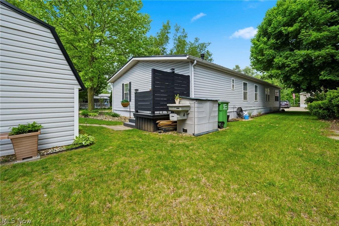 6416 Winterhaven Madison OH 44057