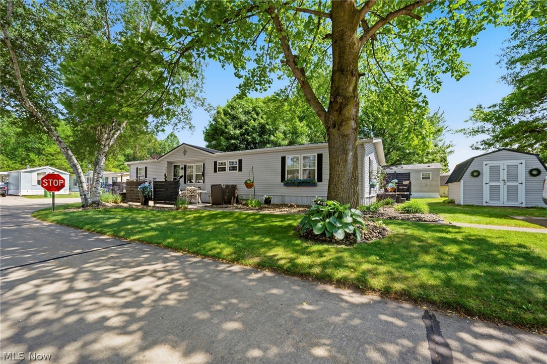 6416 Winterhaven Madison OH 44057