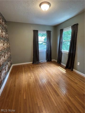 2337 Schubert Street Cuyahoga Falls OH 44221