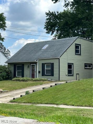2337 Schubert Street Cuyahoga Falls OH 44221