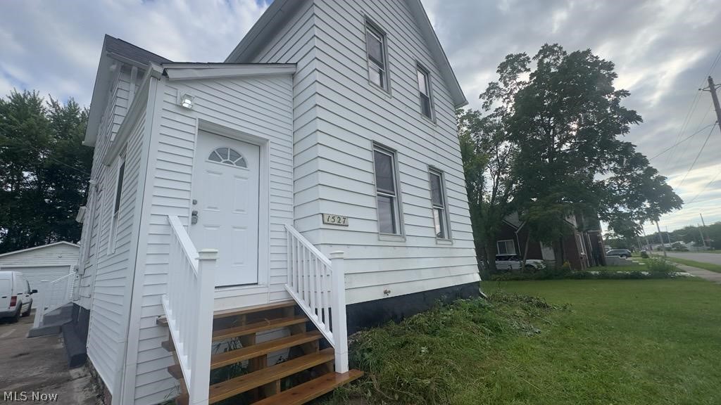 1527 W 19th Street Lorain OH 44052
