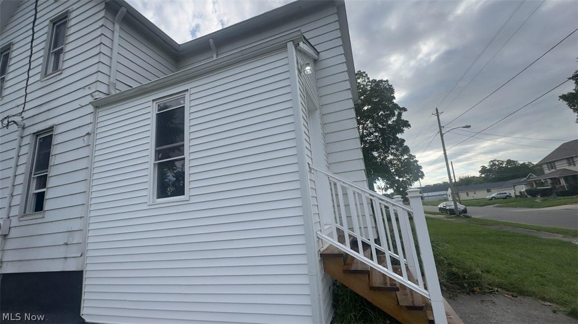 1527 W 19th Street Lorain OH 44052