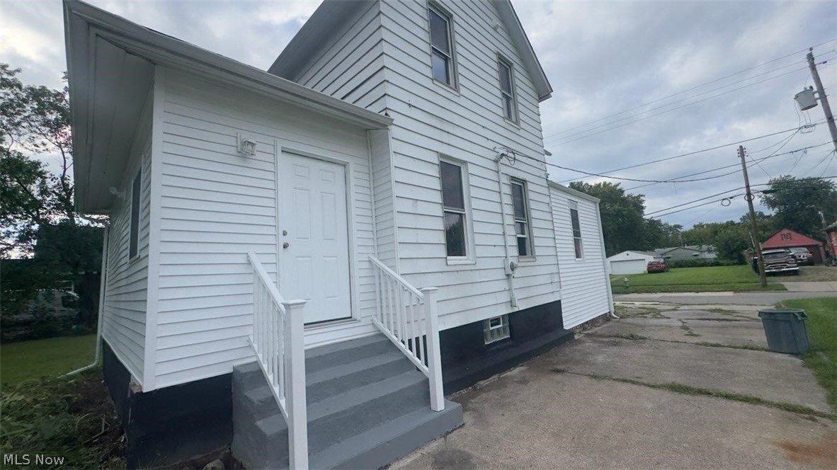 1527 W 19th Street Lorain OH 44052