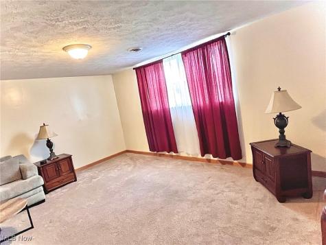 512 Pine Valley Drive Steubenville OH 43952