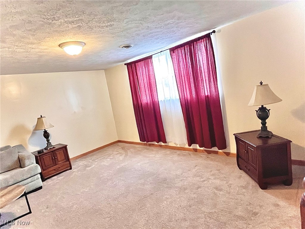 512 Pine Valley Drive Steubenville OH 43952