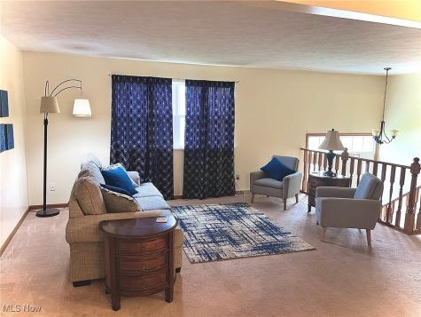 512 Pine Valley Drive Steubenville OH 43952