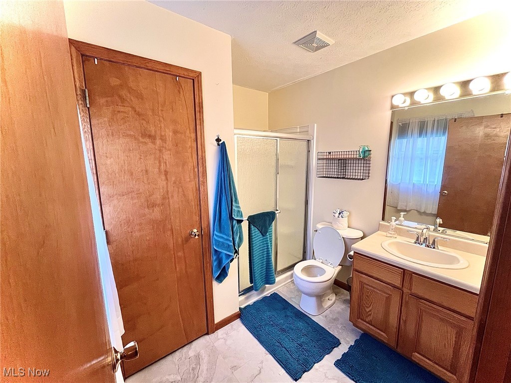 512 Pine Valley Drive Steubenville OH 43952