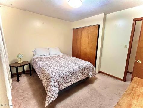 512 Pine Valley Drive Steubenville OH 43952