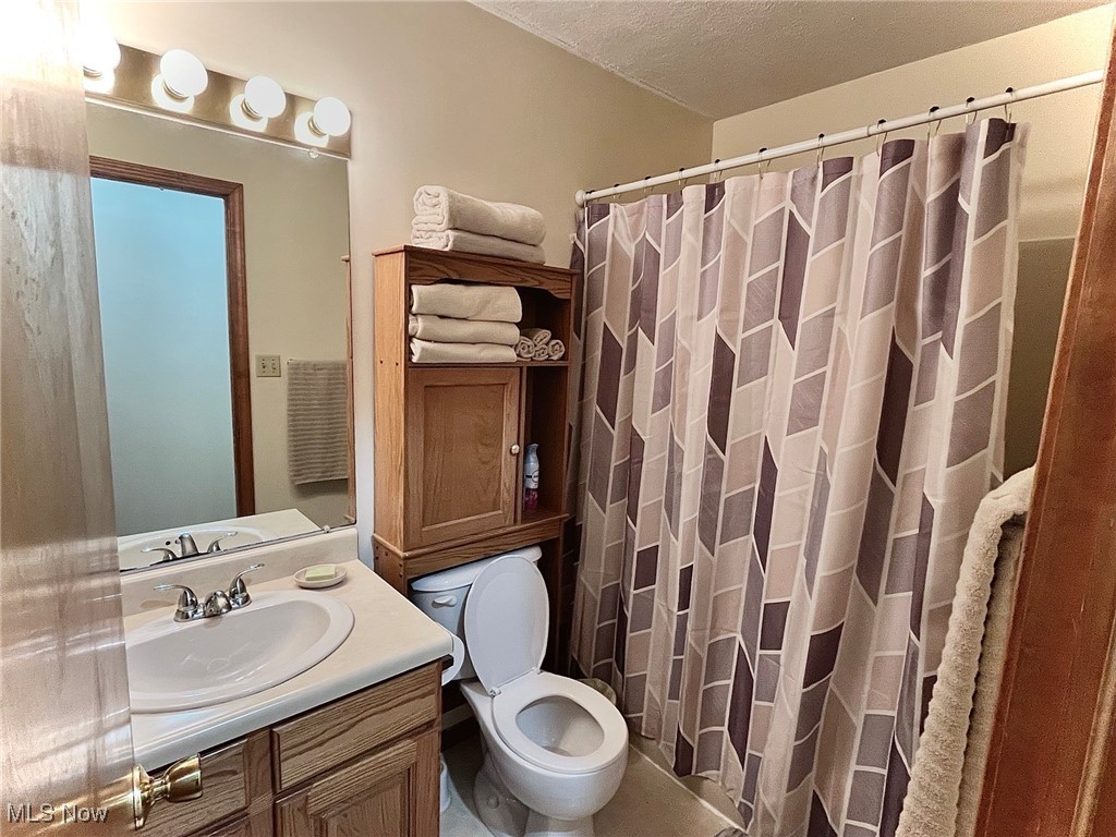 512 Pine Valley Drive Steubenville OH 43952