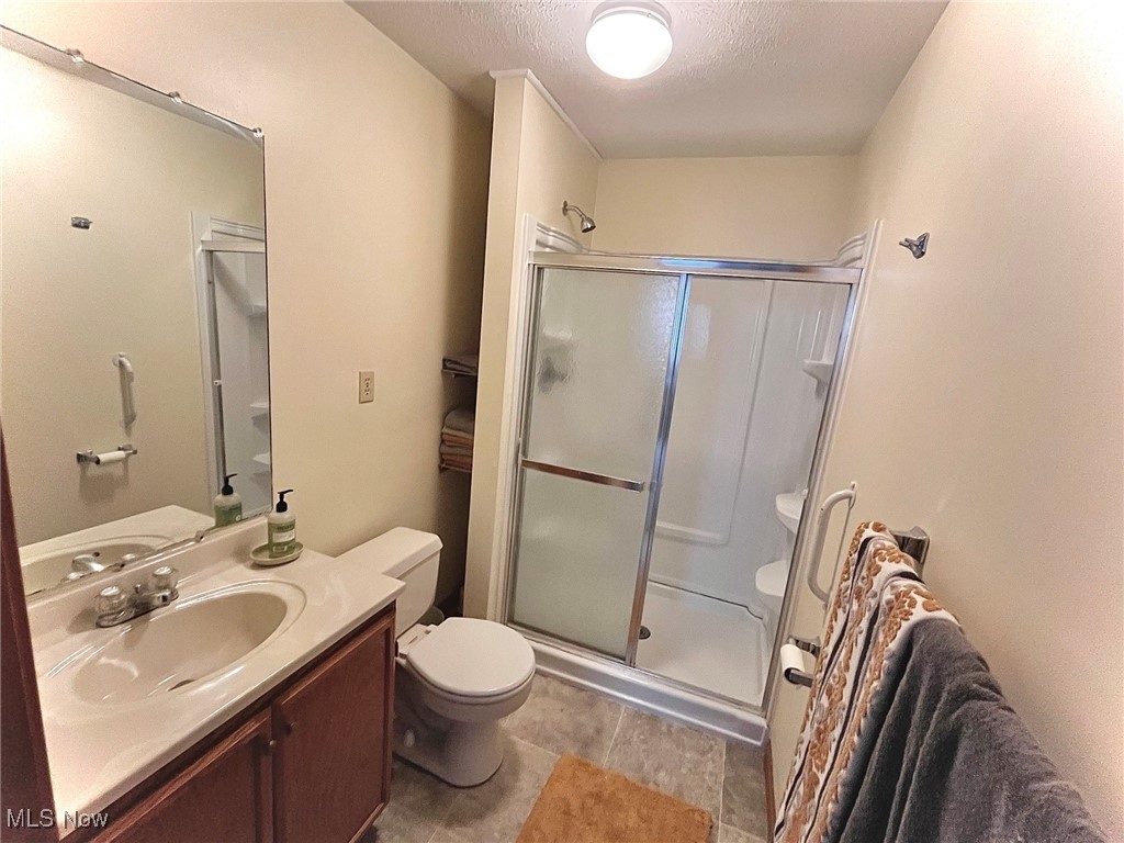 512 Pine Valley Drive Steubenville OH 43952