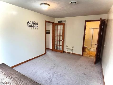 512 Pine Valley Drive Steubenville OH 43952