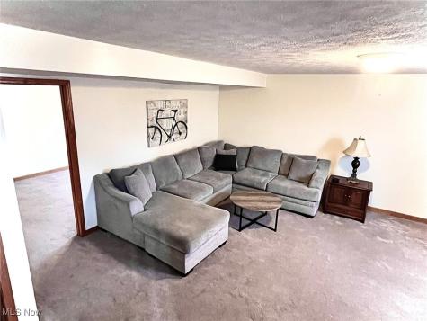 512 Pine Valley Drive Steubenville OH 43952