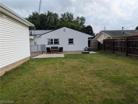 2325 Cathy Drive NE Canton OH 44705