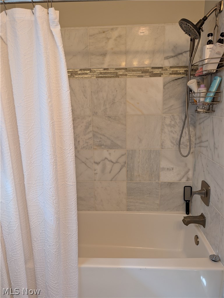 2325 Cathy Drive NE Canton OH 44705