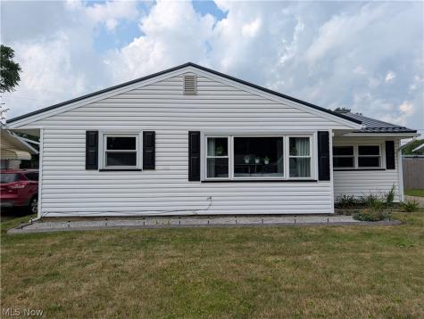 2325 Cathy Drive NE Canton OH 44705