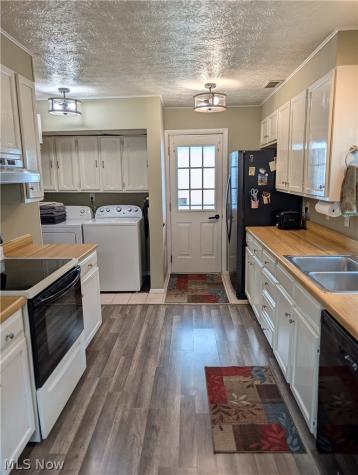 2325 Cathy Drive NE Canton OH 44705