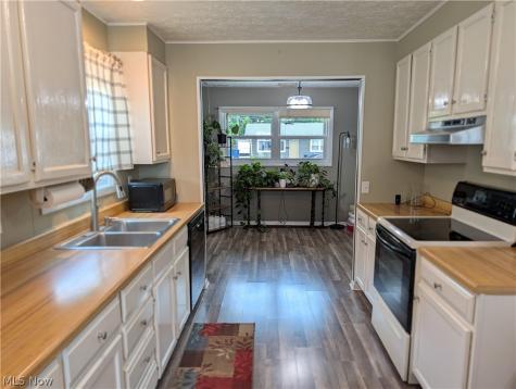 2325 Cathy Drive NE Canton OH 44705