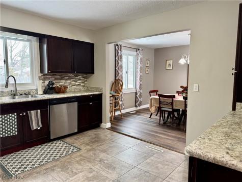 8329 Lorraine Drive Strongsville OH 44149