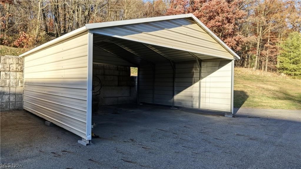 7736 Fort Laurens Road NW Strasburg OH 44680