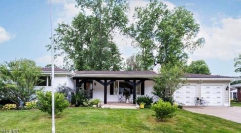 31 Lake Shore Drive Youngstown OH 44451
