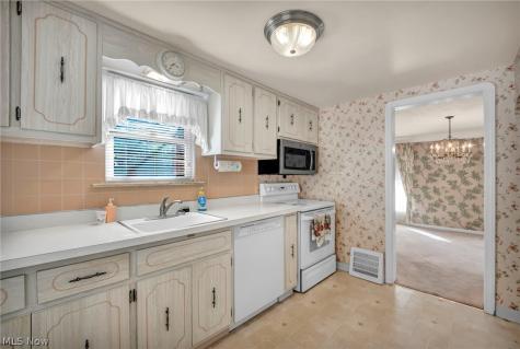 9720 Mccracken Boulevard Garfield Heights OH 44125