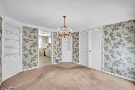 9720 Mccracken Boulevard Garfield Heights OH 44125