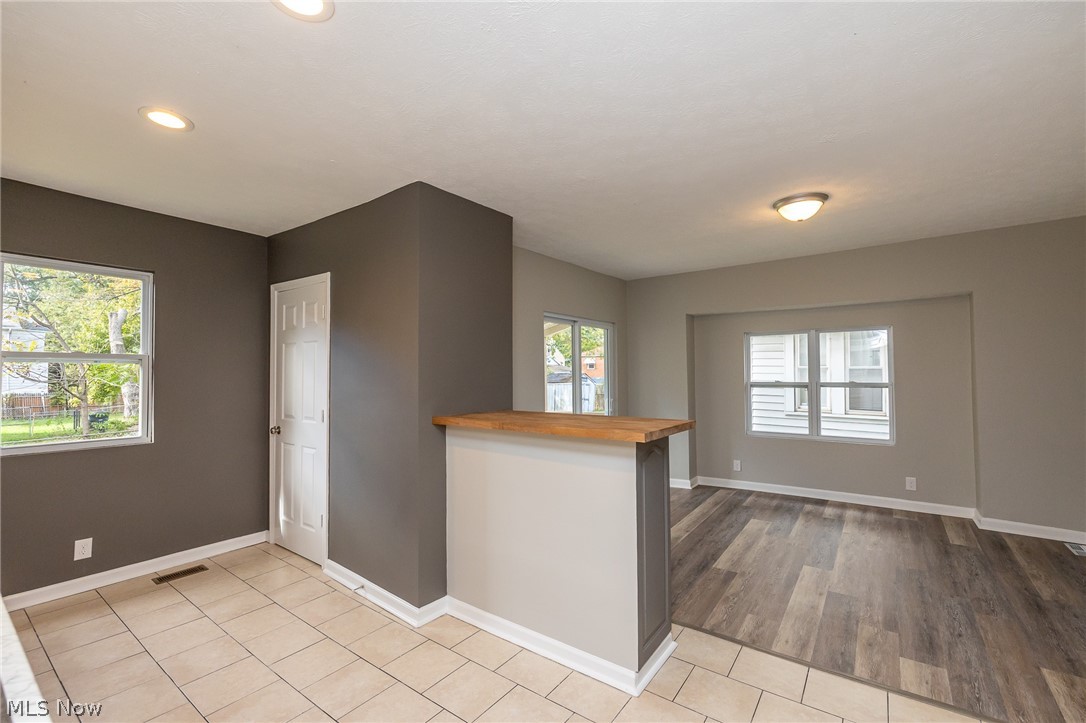 2278 26th Street SW Akron OH 44314